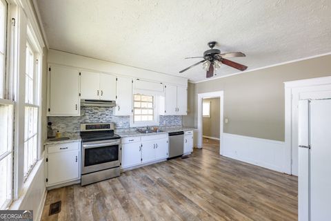 A home in Thomaston