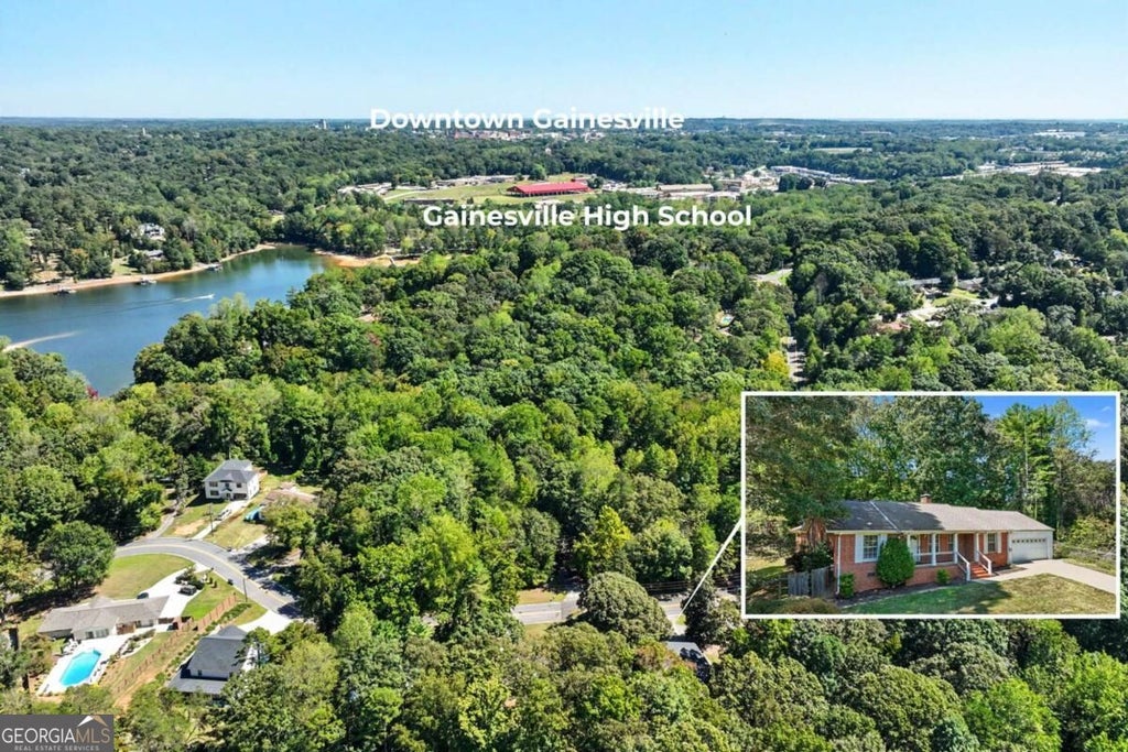 Photo of 1063 Lakeshore Drive, Gainesville, GA 30501 (MLS # 10858105)