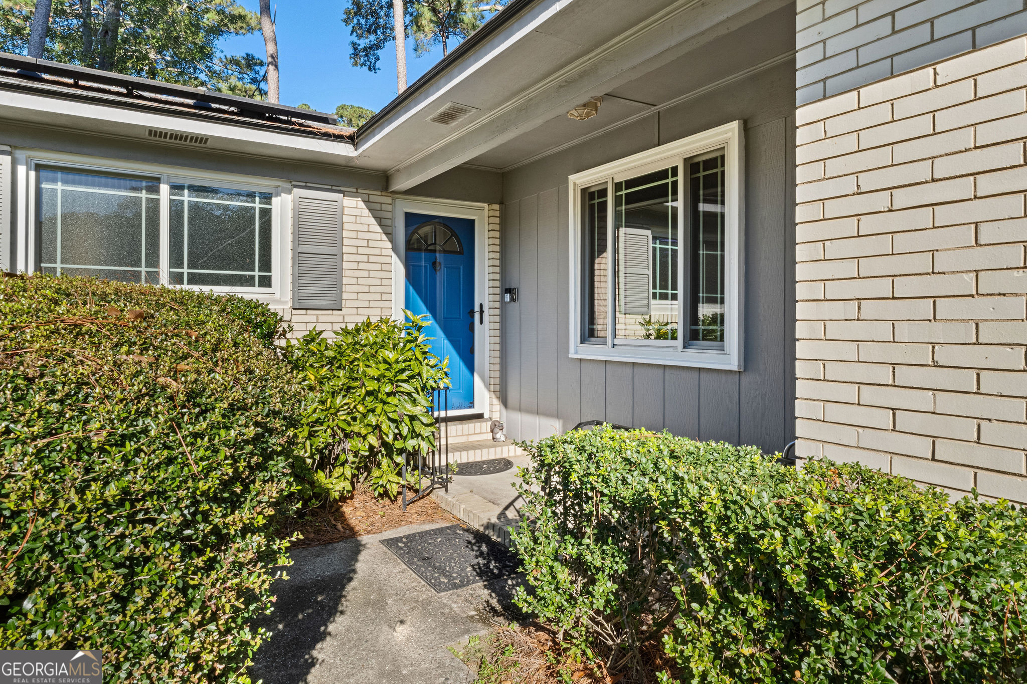 1715 Deerwood DR