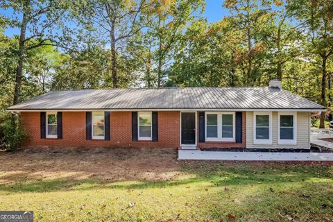 Photo of 424 Azalea Drive, Stockbridge, GA 30281 (MLS # 10637063)