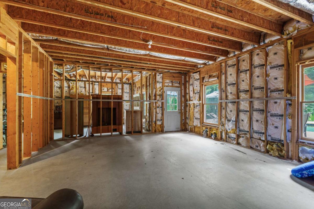 Crooked Creek - Residential
