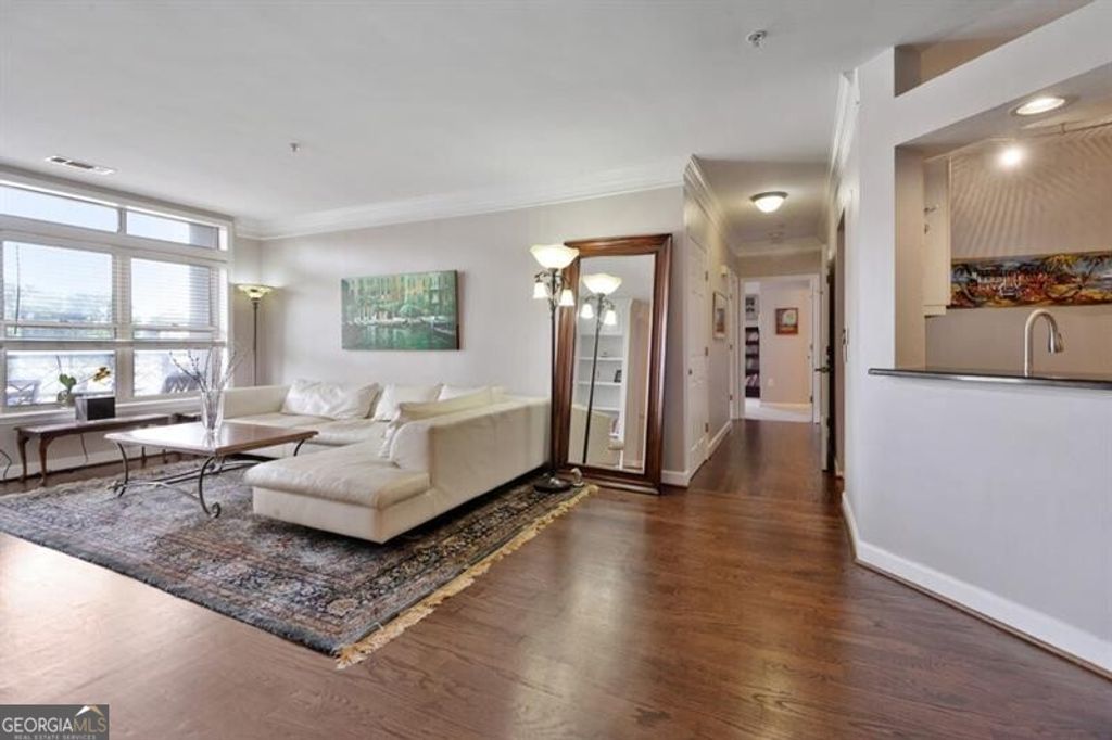 Photo of 3334 Peachtree Road NE #109, Atlanta, GA 30326 (MLS # 10670653)