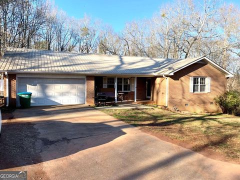 A home in Maysville