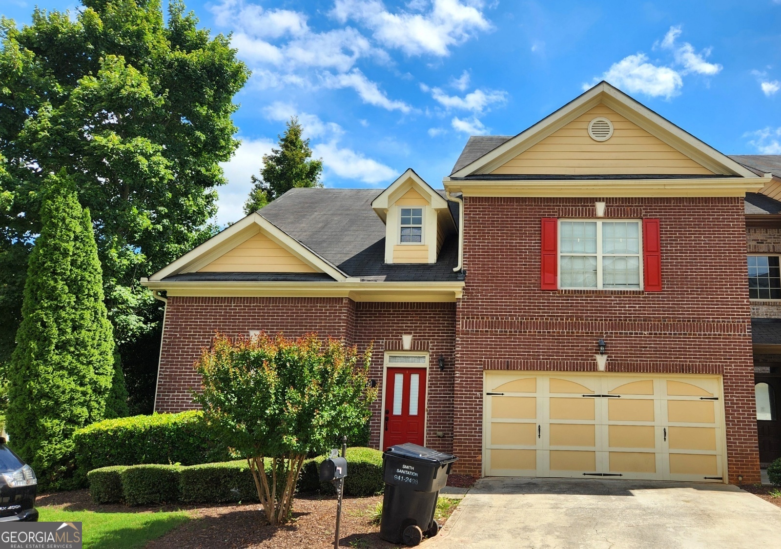 beautiful home near church, school, hospital and shopping one master suite on main floor one master suite on upper floor one bed room with attached bath on upper floor sitting area on upper floor one bonus room on upper floor Call 404-669-6080