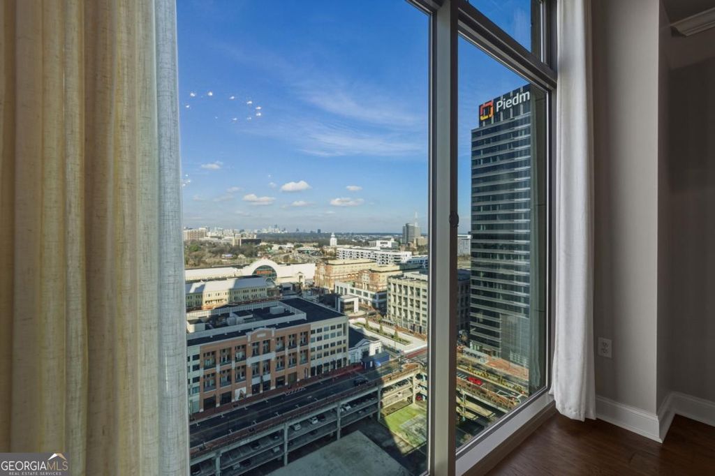 Photo of 270 17th Street NW #1804, Atlanta, GA 30363 (MLS # 10669885)