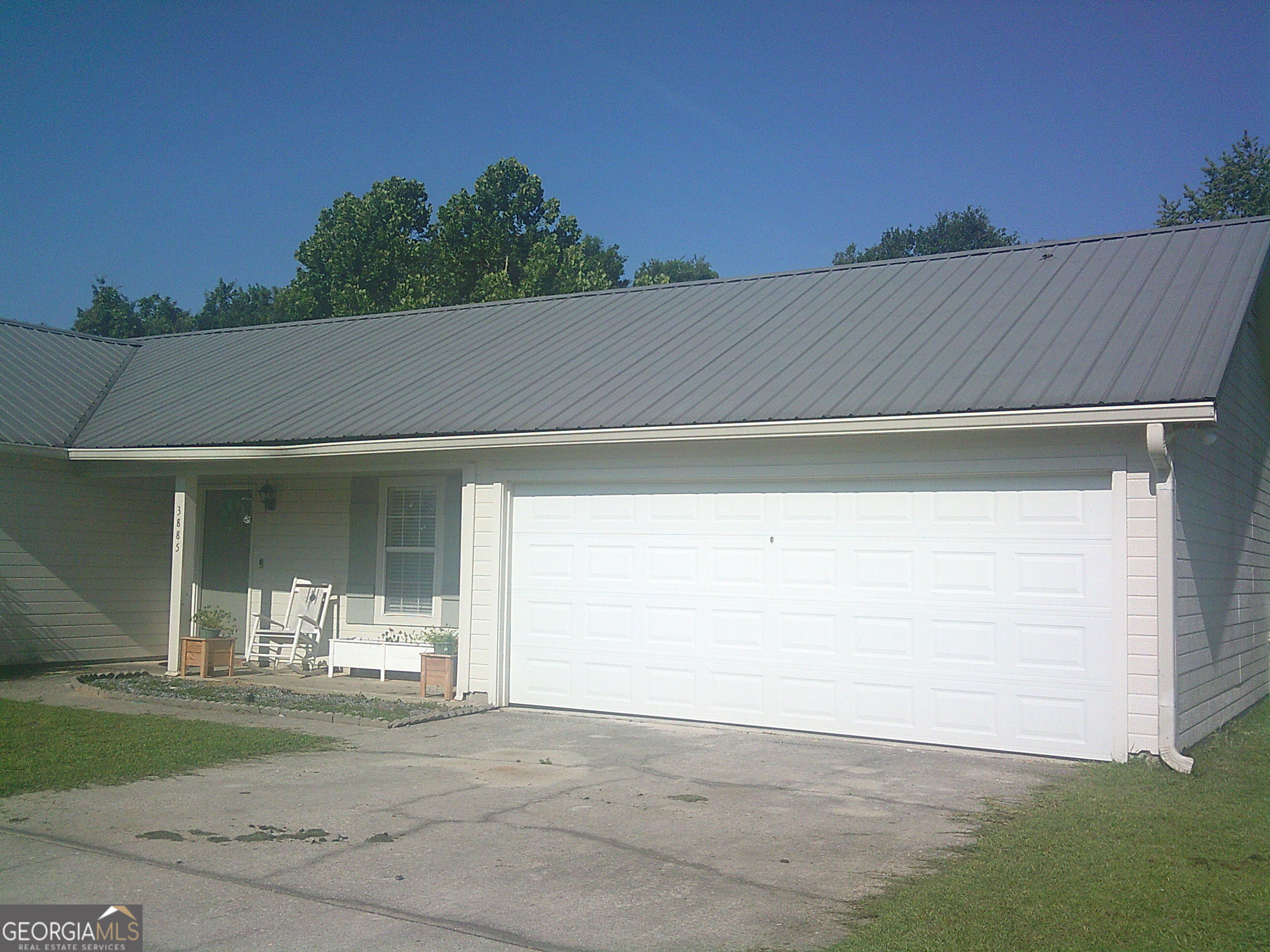 3885 Brookfield DR