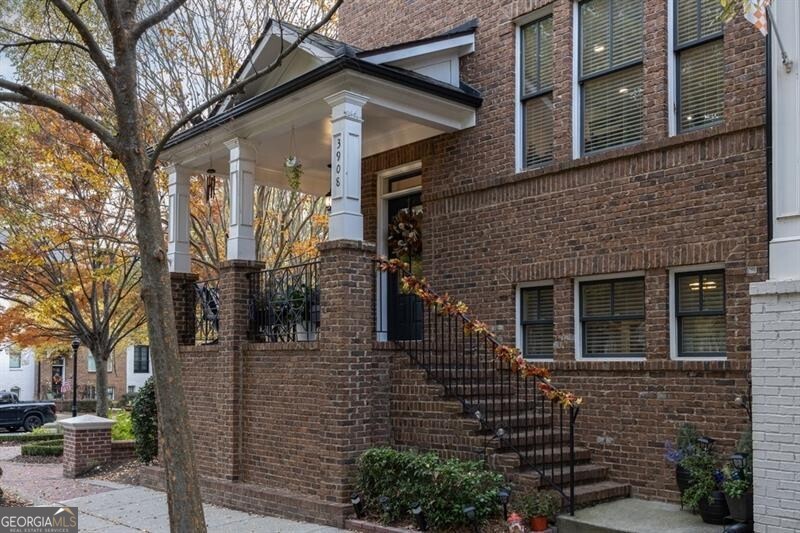 3908 Charleston Market ST