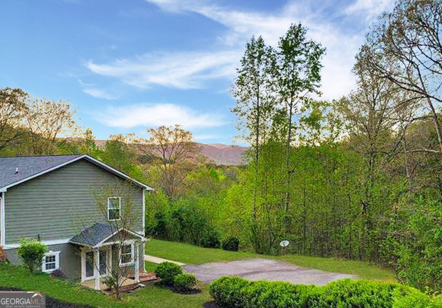 590 Ridge RD
