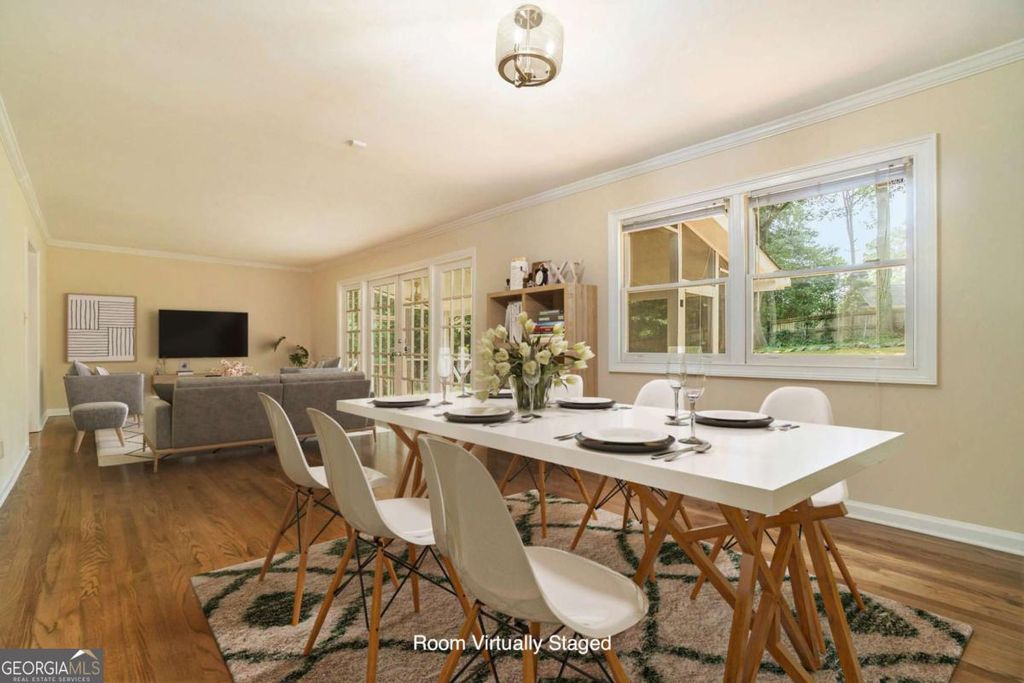 Photo of 3302 Lenox Place NE, Atlanta, GA 30324 (MLS # 10693661)