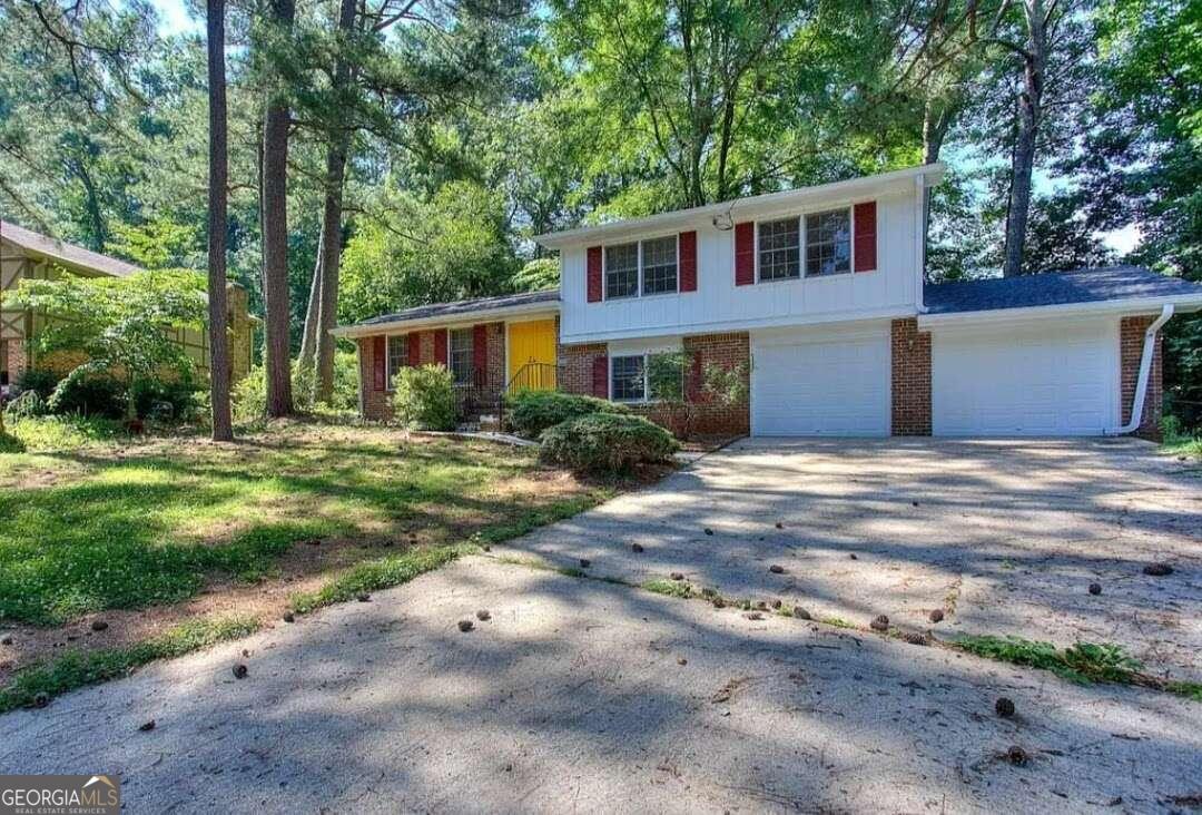 HAMBRICK DOWNS - Residential