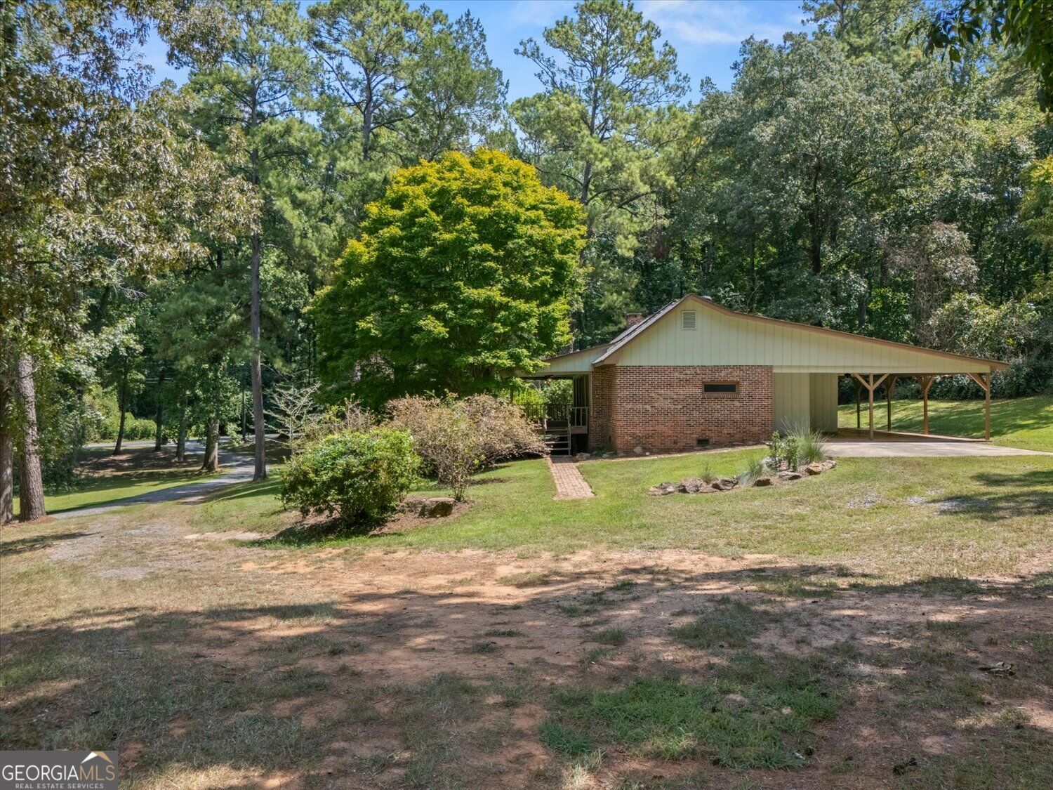 1068 Lamar RD