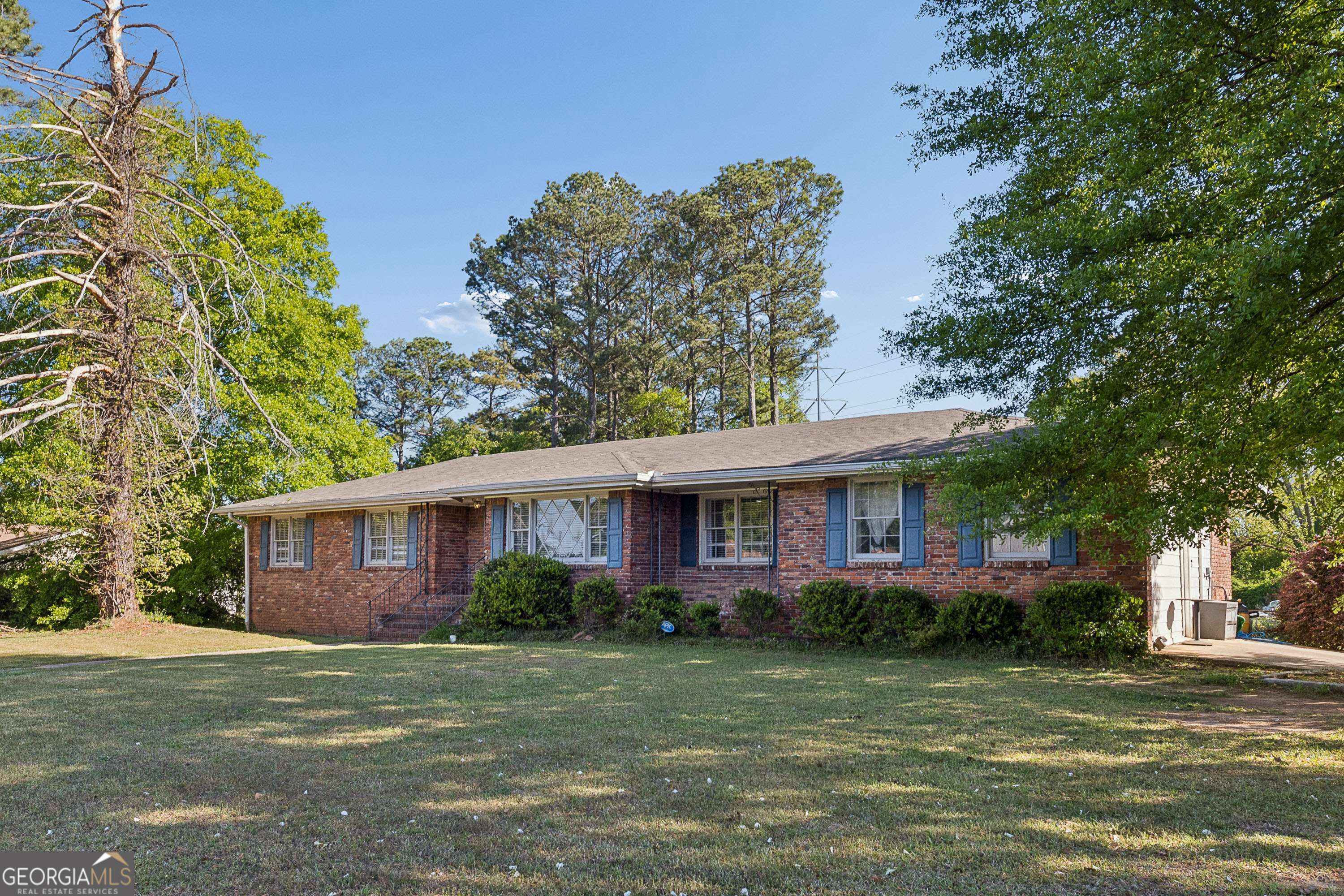6852 Wendy Jean DR