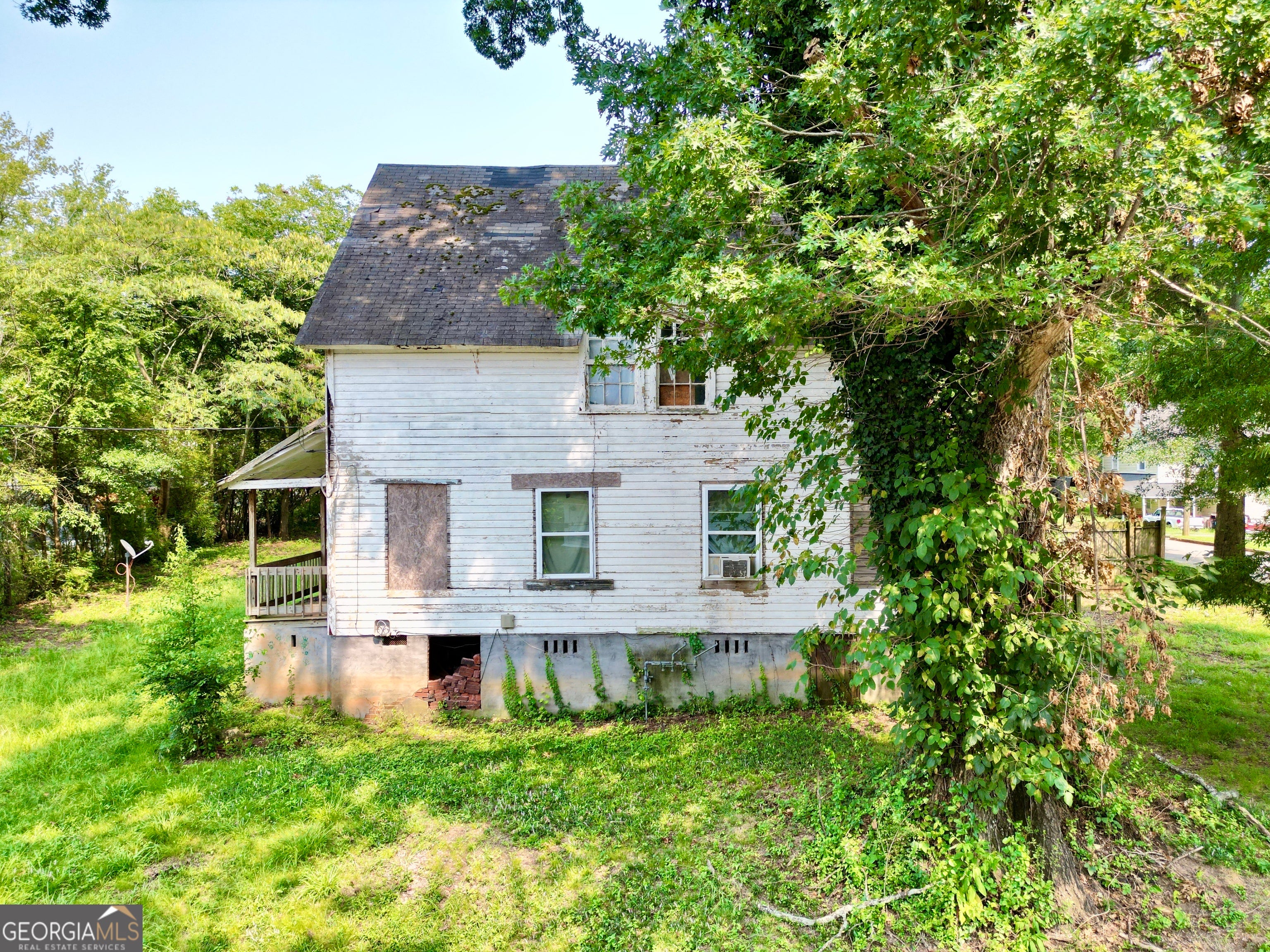 320 Walnut - Lindale AVE