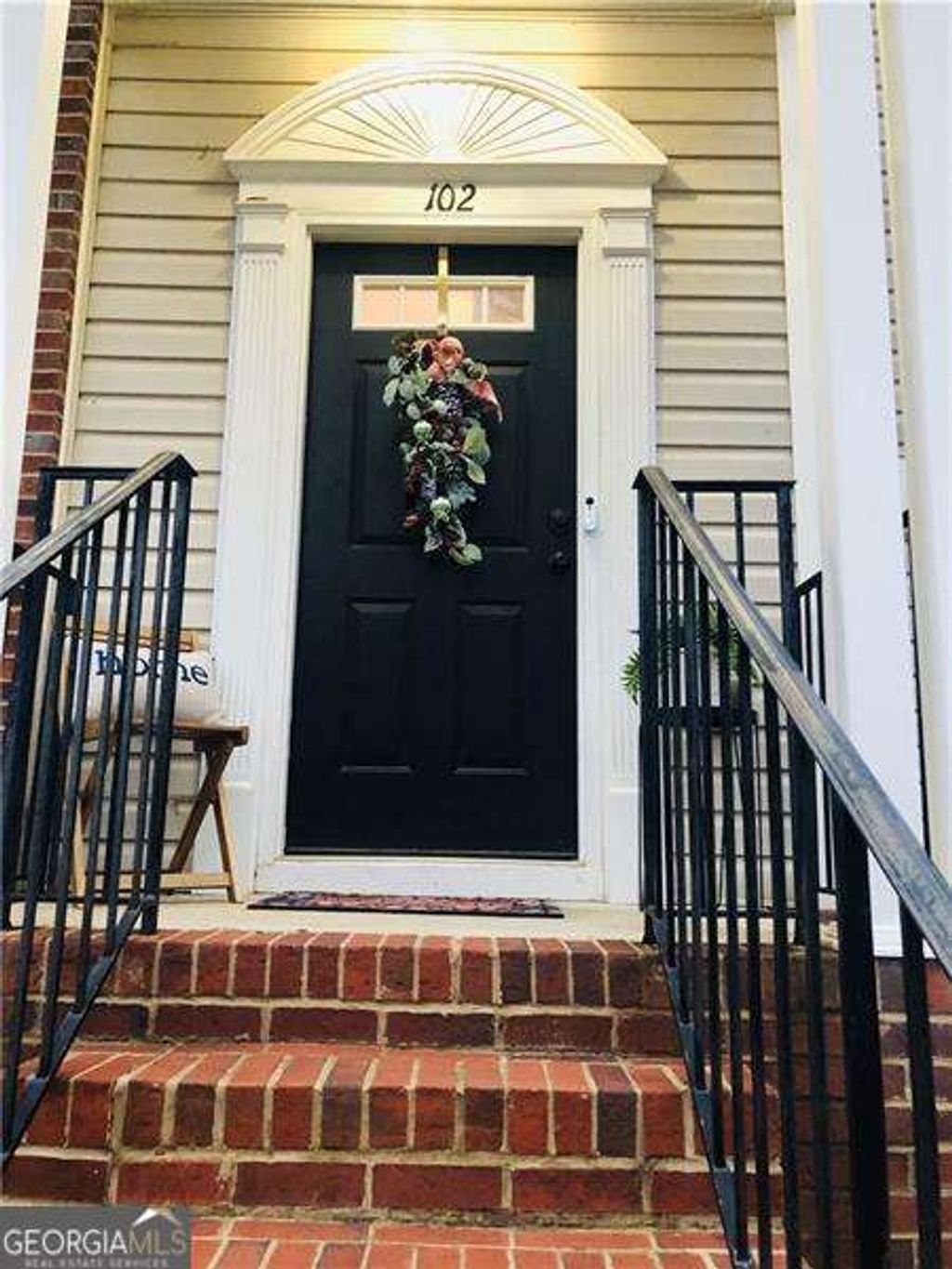 Photo of 102 Weatherstone Sq Drive, Woodstock, GA 30188 (MLS # 10631399)