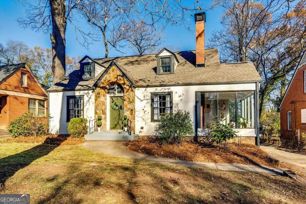 Photo of 939 Hope Drive SW, Atlanta, GA 30310 (MLS # 10658885)