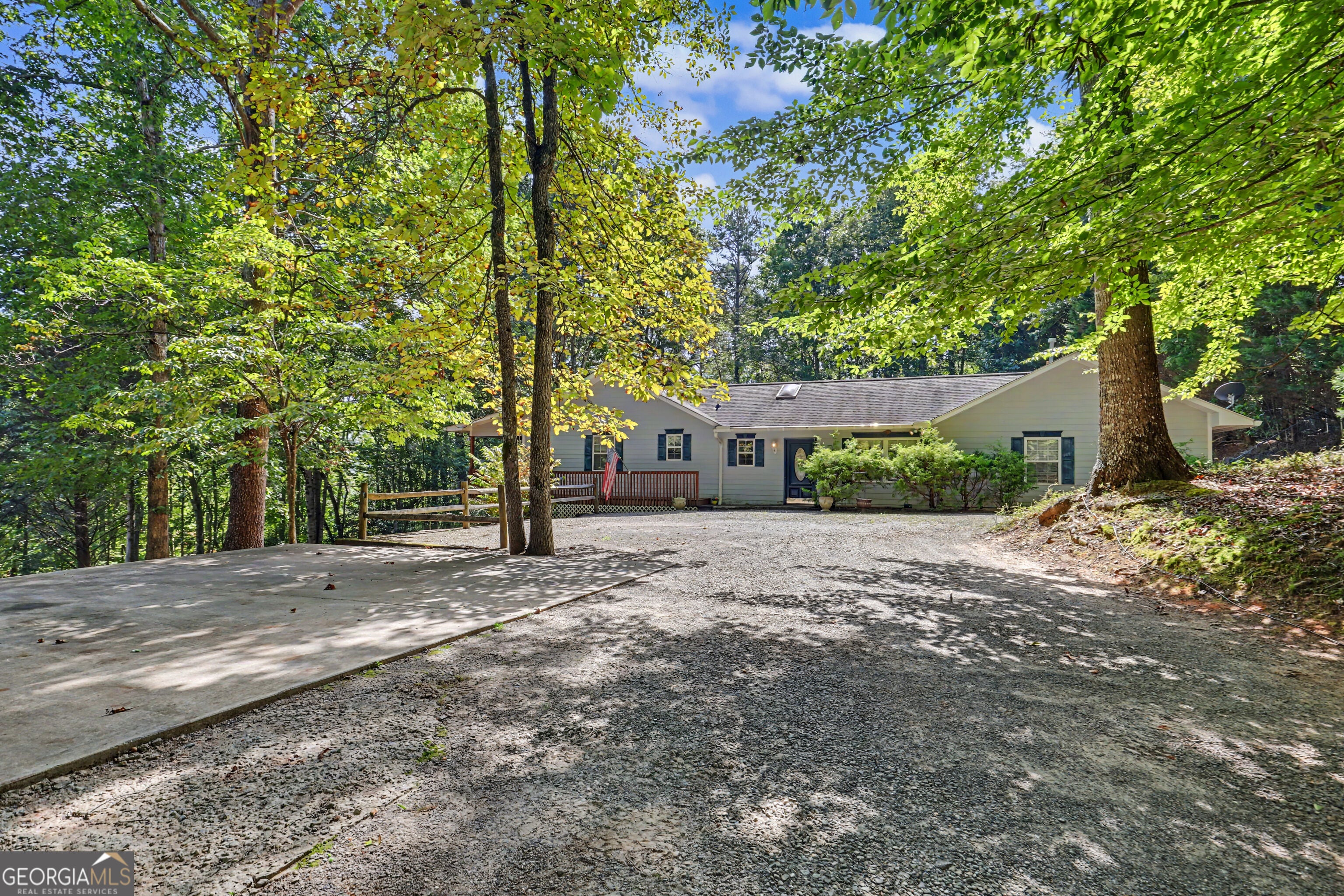 6961 Wood Lake CIR