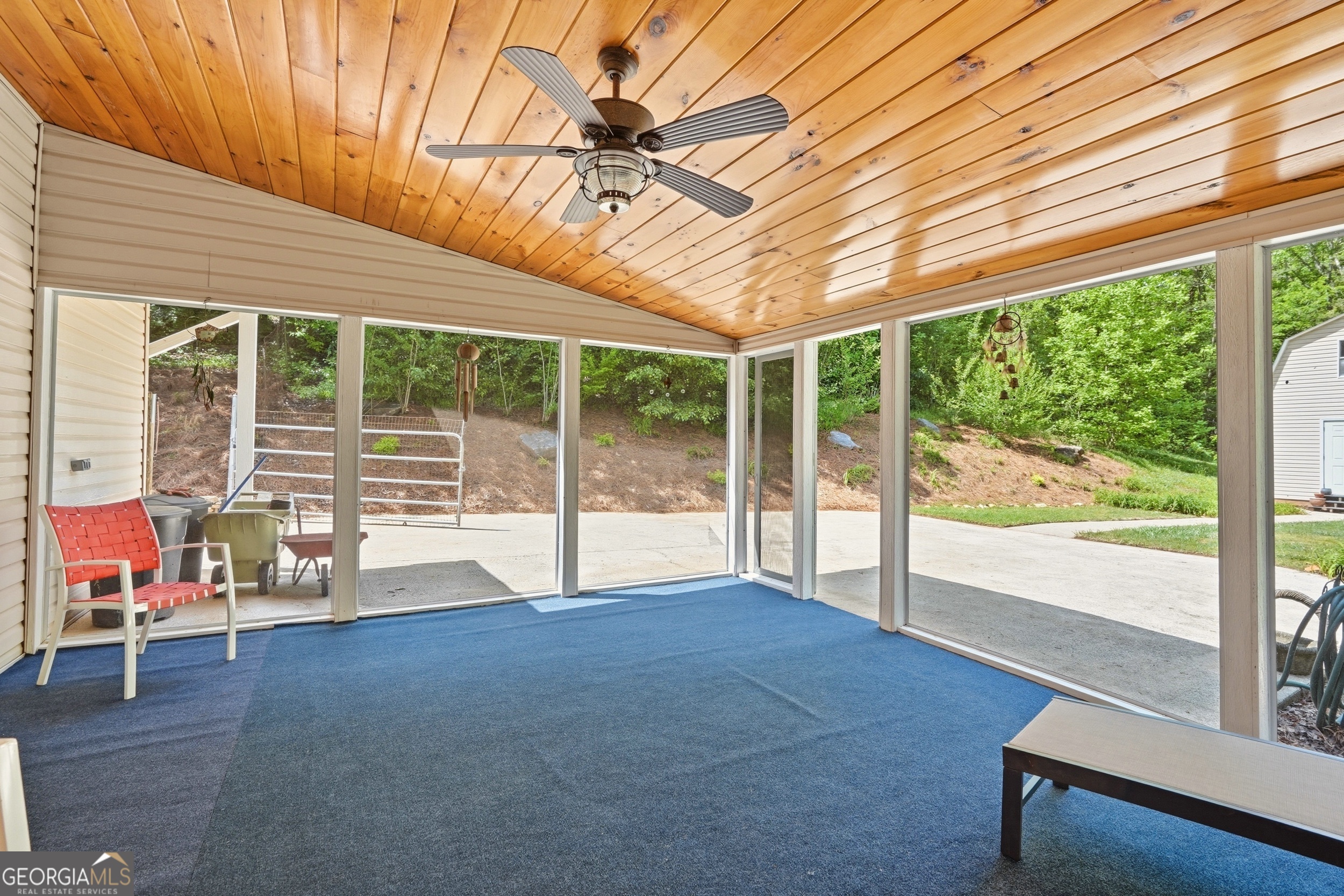 7616 Highland Oaks DR