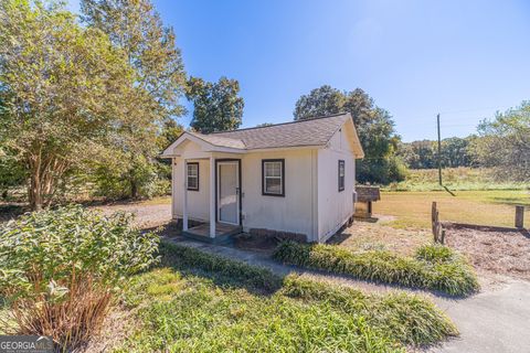 A home in Mount Airy