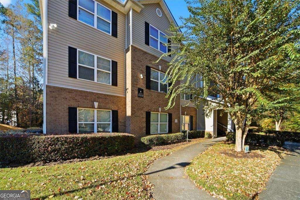 8201 Fairington Village DR