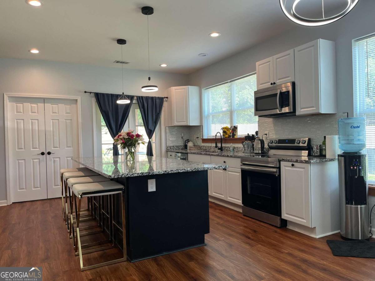 3220 Dogwood DR