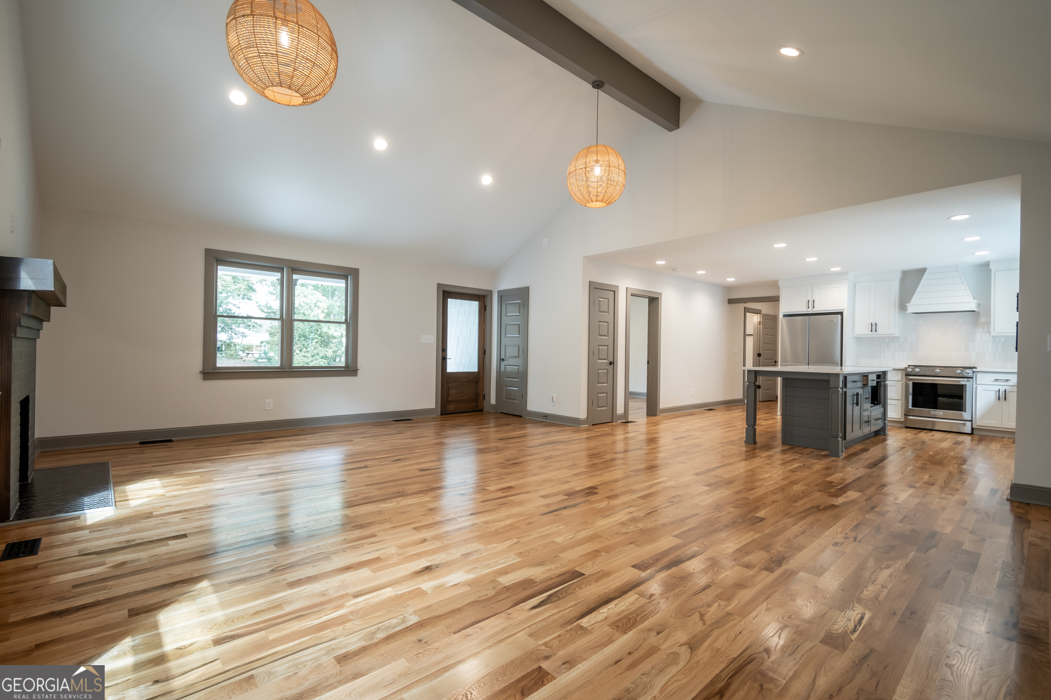 215 Holman AVE