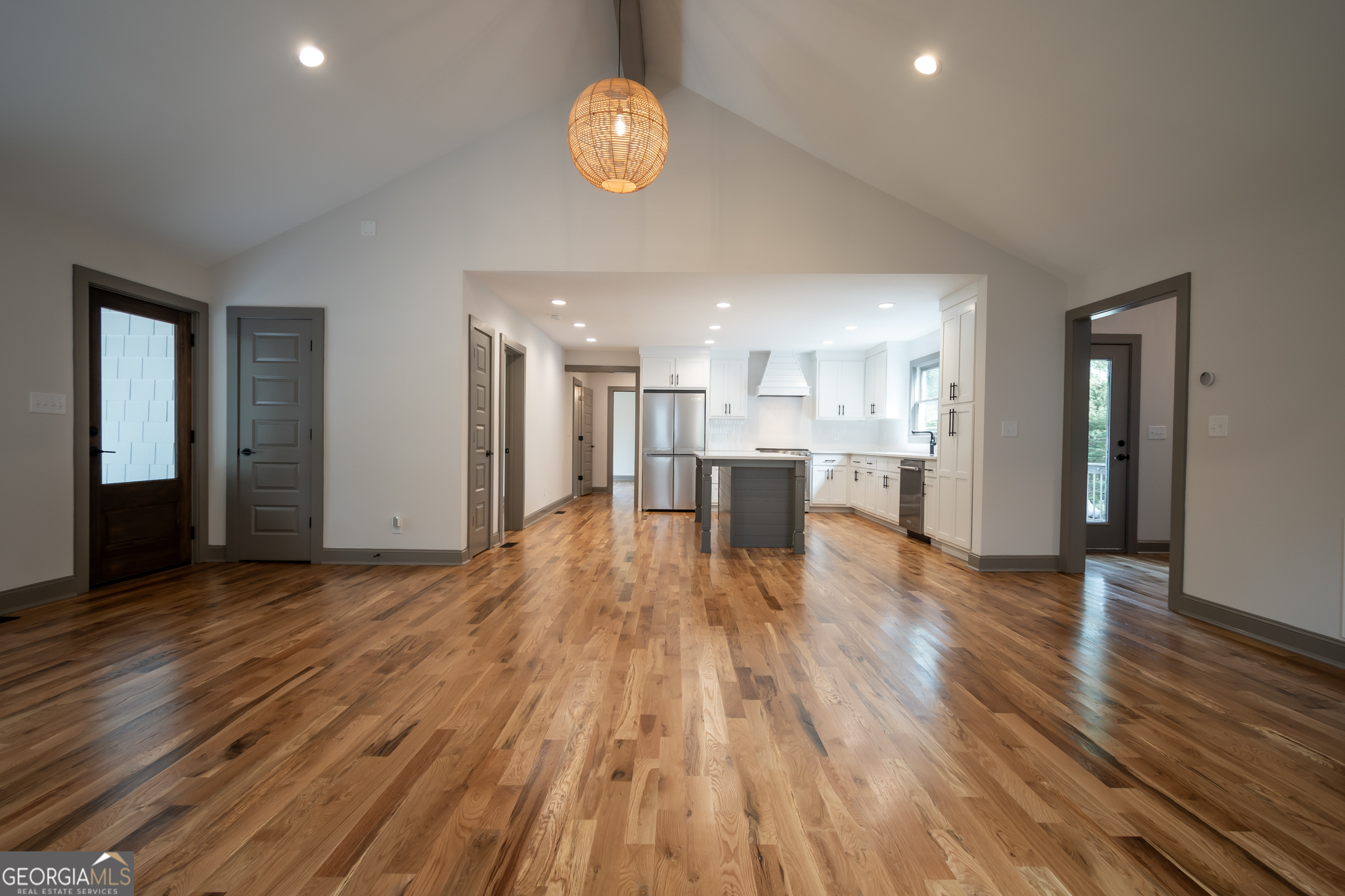 215 Holman AVE