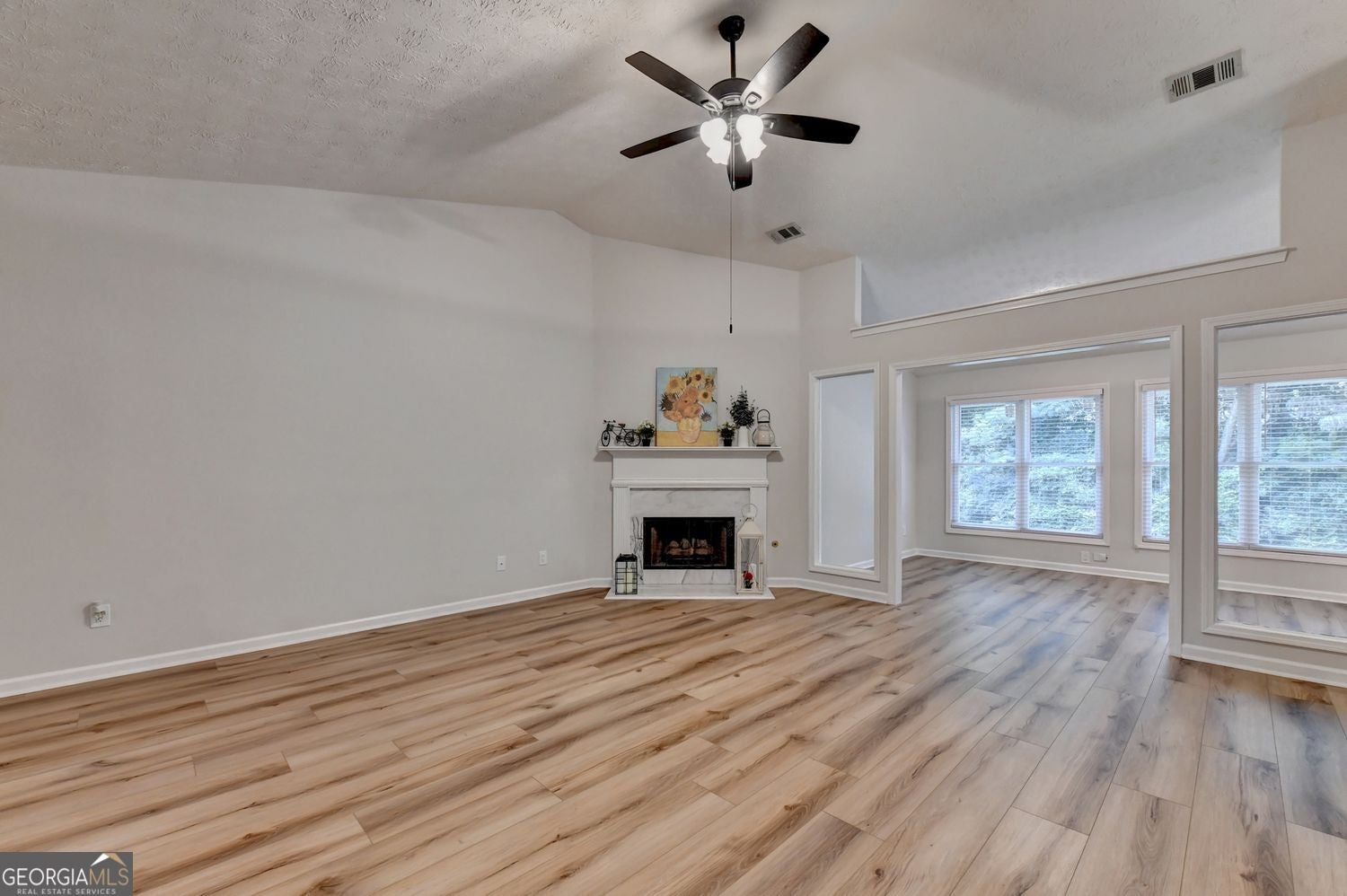 1581 Highland Bluff CT