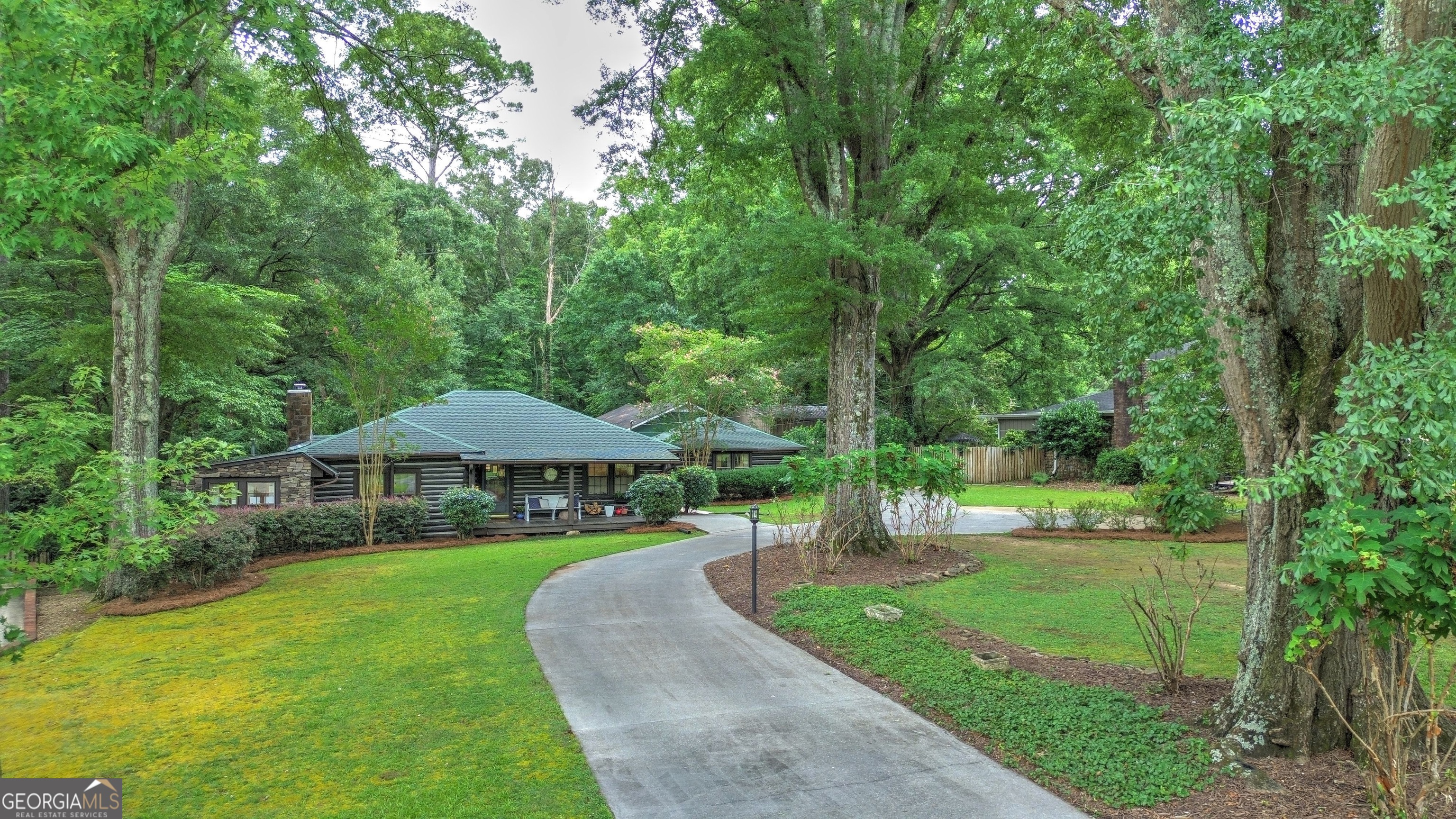 17 Greenbriar LN SE