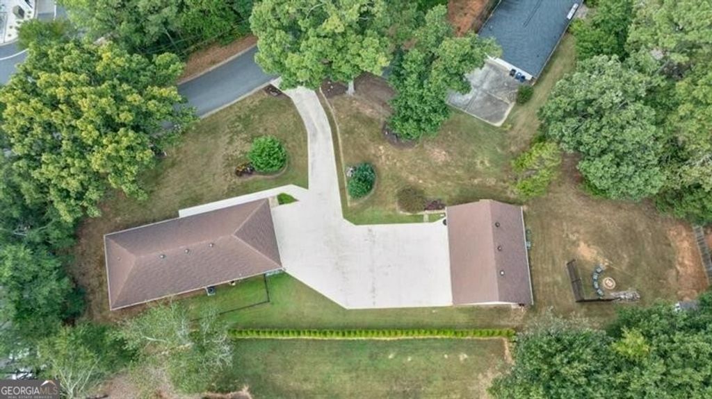 Photo of 390 Alpine Drive, Roswell, GA 30075 (MLS # 10679071)