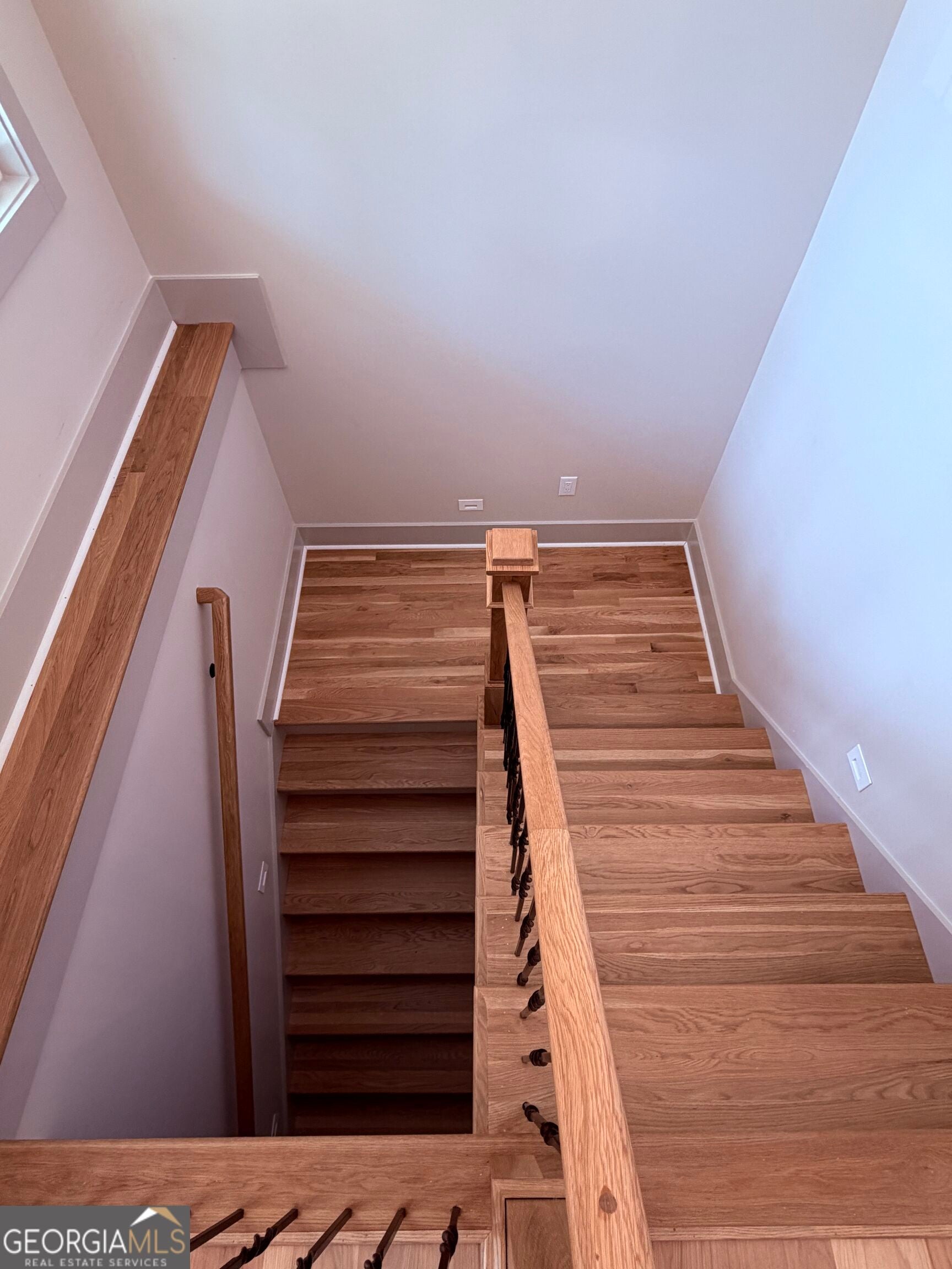 260 Edgewater TRL S