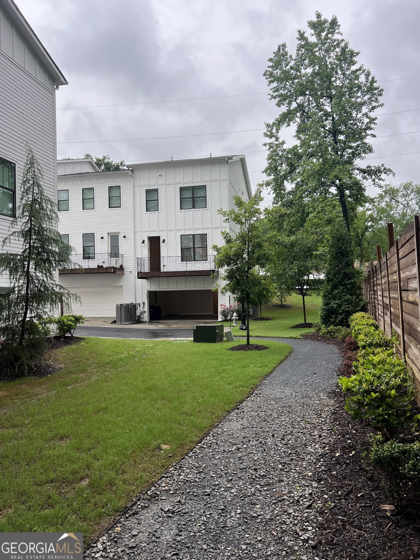 2443 Sycamore RD NW