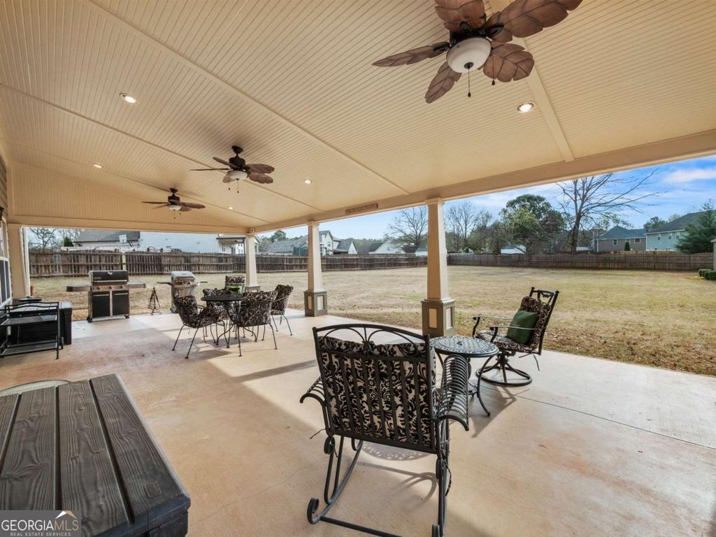 Photo of 5727 Pleasant Woods Drive, Flowery Branch, GA 30542 (MLS # 10716948)