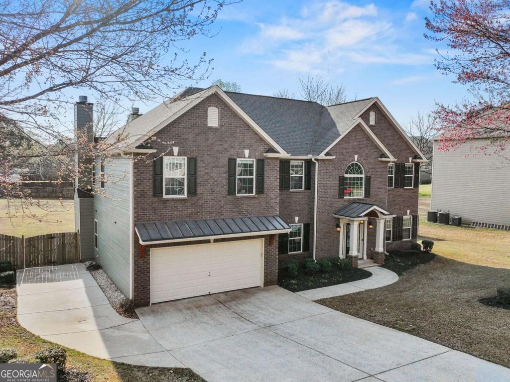 Photo of 5727 Pleasant Woods Drive, Flowery Branch, GA 30542 (MLS # 10716948)