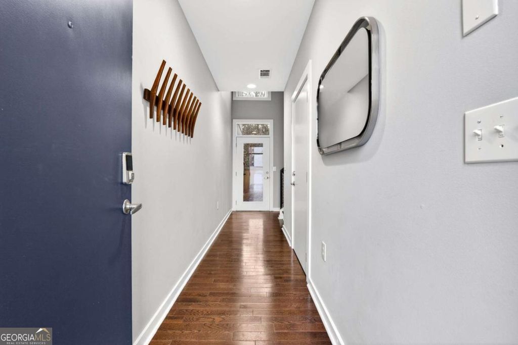 Photo of 1376 Stirling Circle NW, Atlanta, GA 30318 (MLS # 10702367)