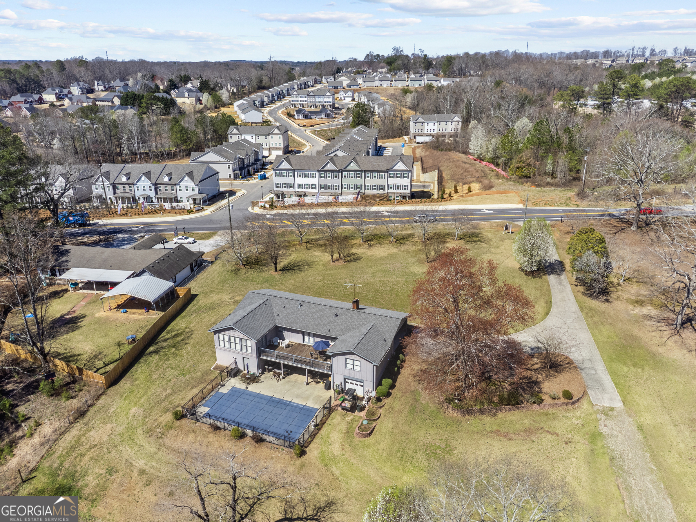 3384 Fence RD