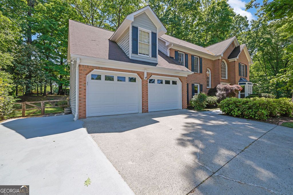 Photo of 4616 Astible Circle NW, Acworth, GA 30102 (MLS # 10738275)