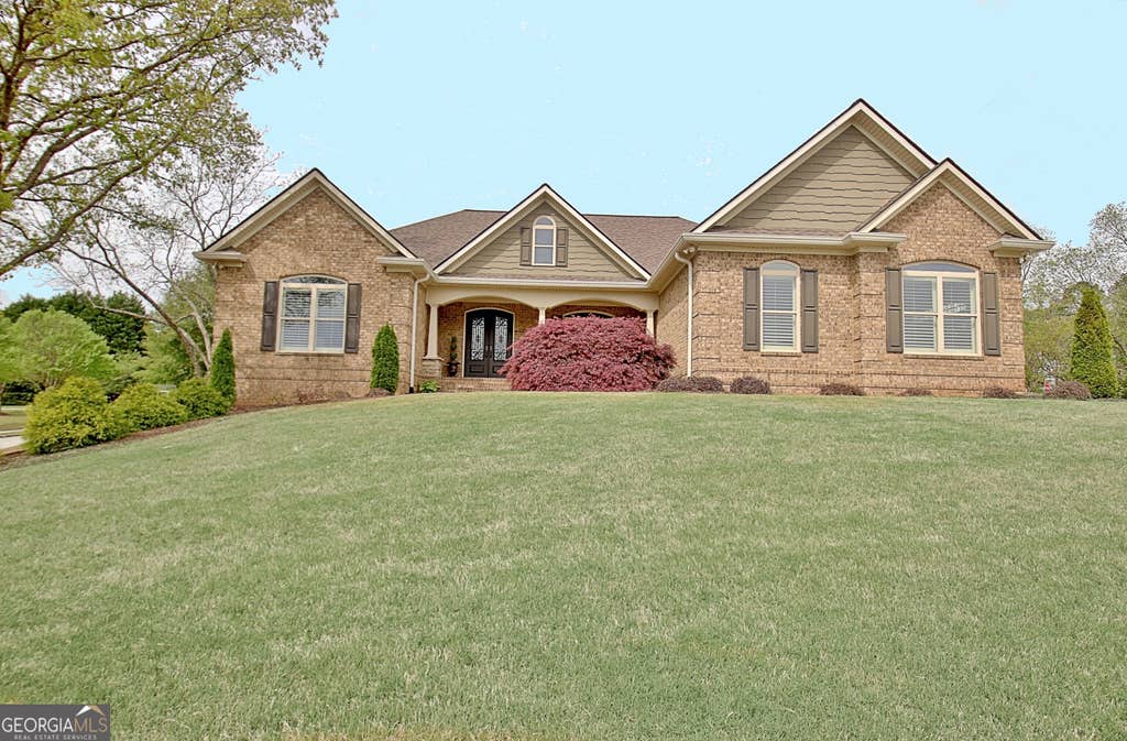 Photo of 100 Wickham Drive, Tyrone, GA 30290 (MLS # 10825827)