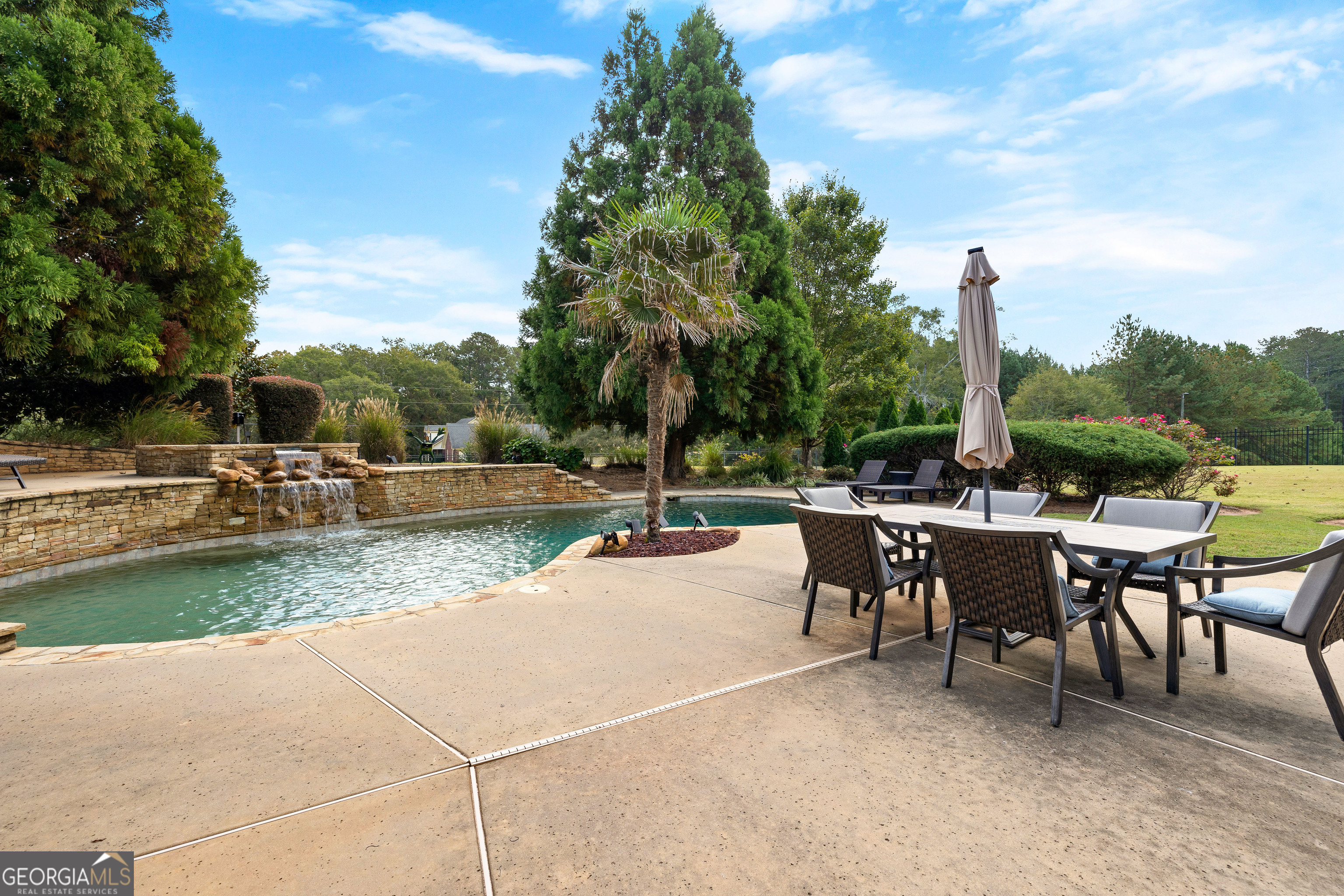 Stockbridge, Georgia 30281, United States, 6 Bedrooms Bedrooms, ,5 BathroomsBathrooms,Residential,Active,230509