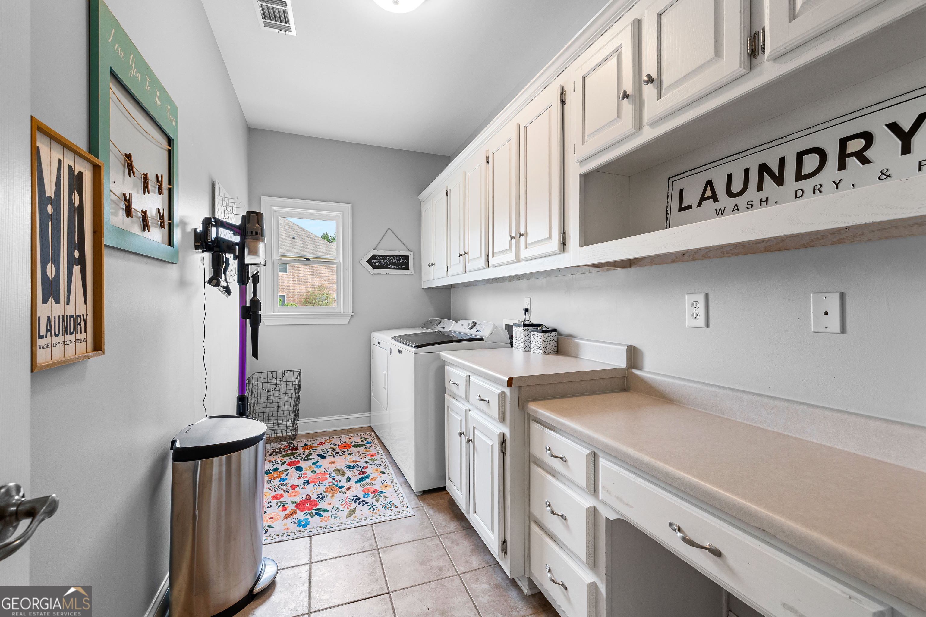 Stockbridge, Georgia 30281, United States, 6 Bedrooms Bedrooms, ,5 BathroomsBathrooms,Residential,Active,230509