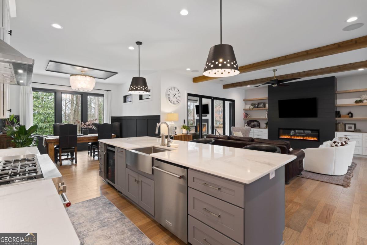 4226 S Berkeley Lake RD NW