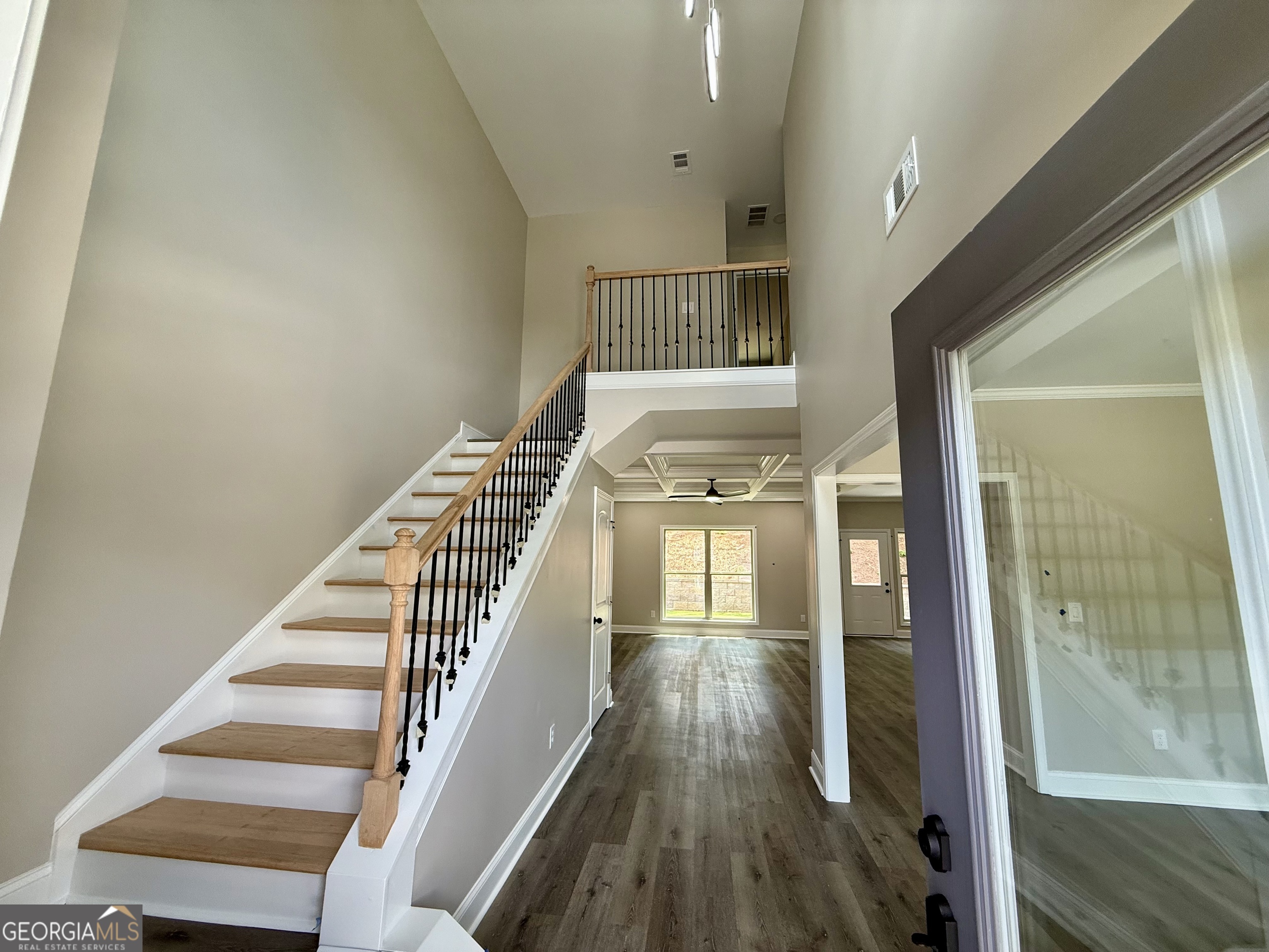 162 Ashford LN