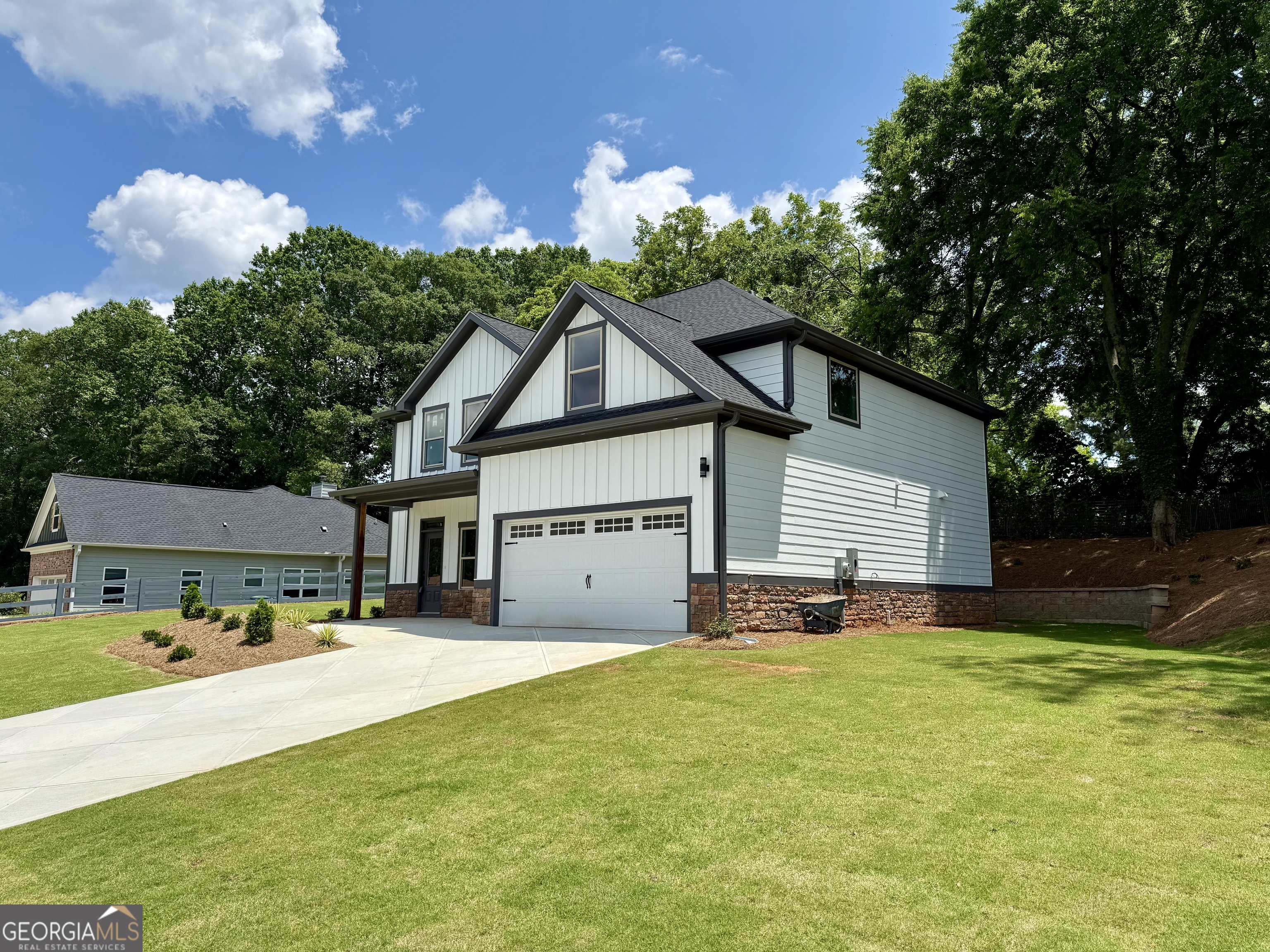 162 Ashford LN