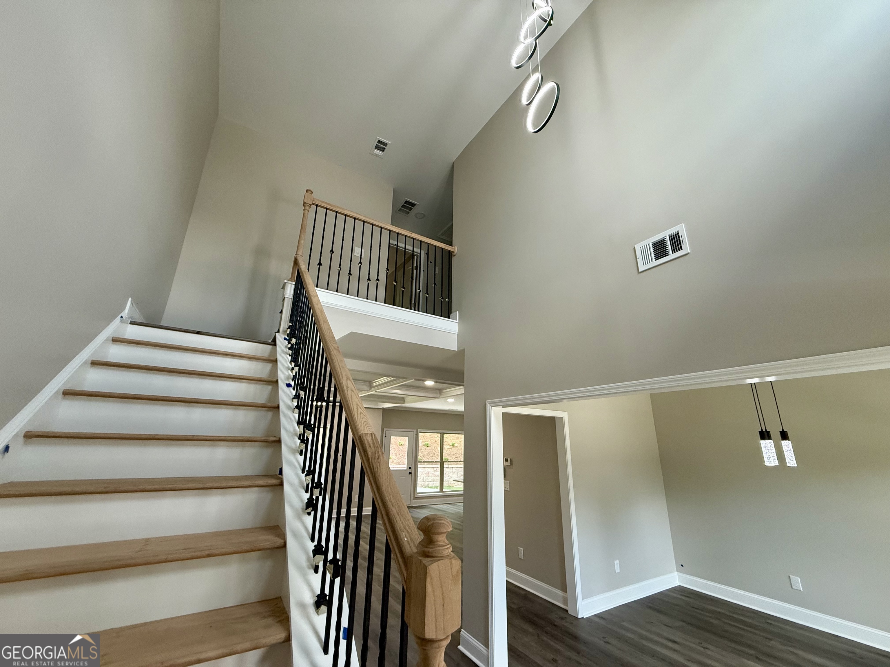 162 Ashford LN