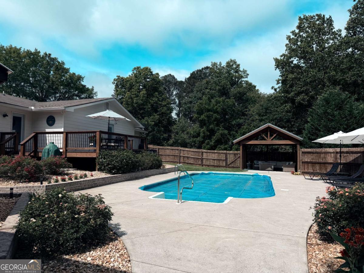 679 Ball Ground RD