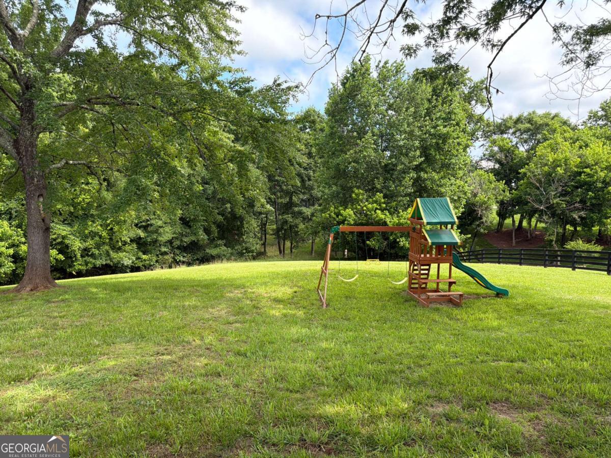 679 Ball Ground RD