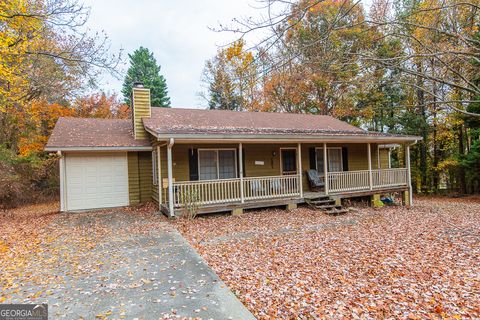 A home in Dacula