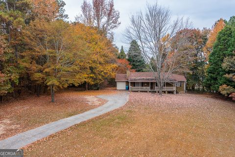 A home in Dacula