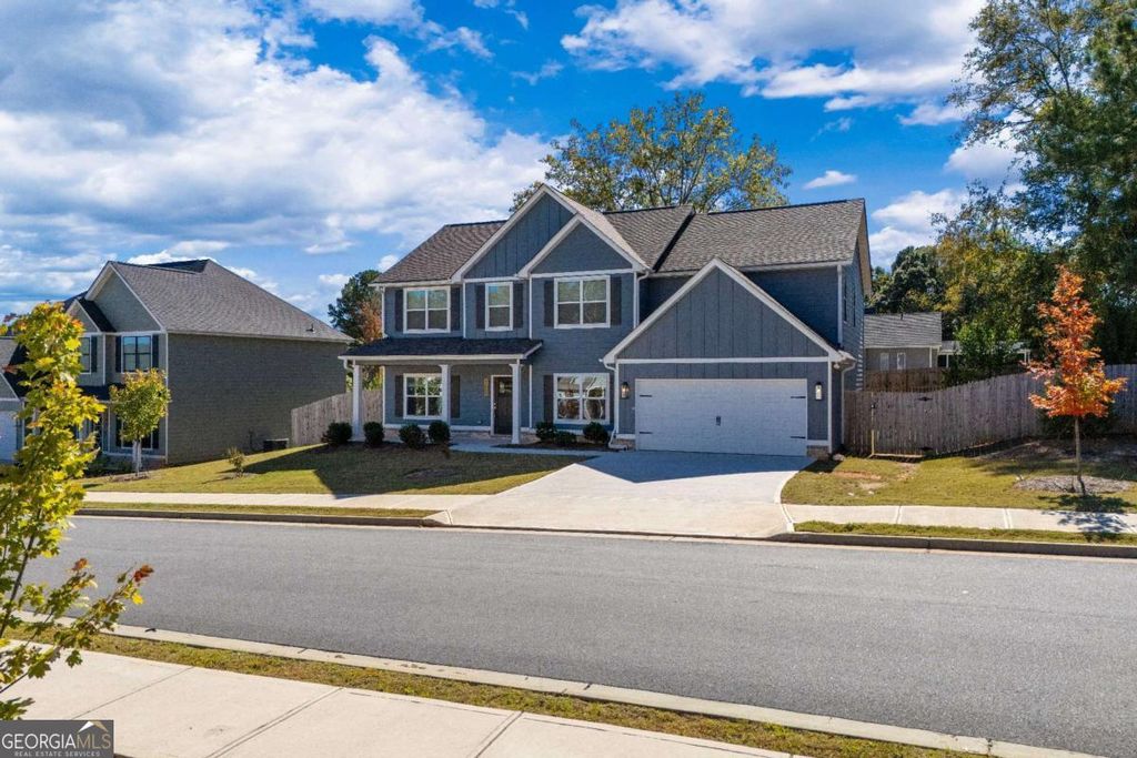 Photo of 150 Cedar Park Way, Carrollton, GA 30117 (MLS # 10680372)