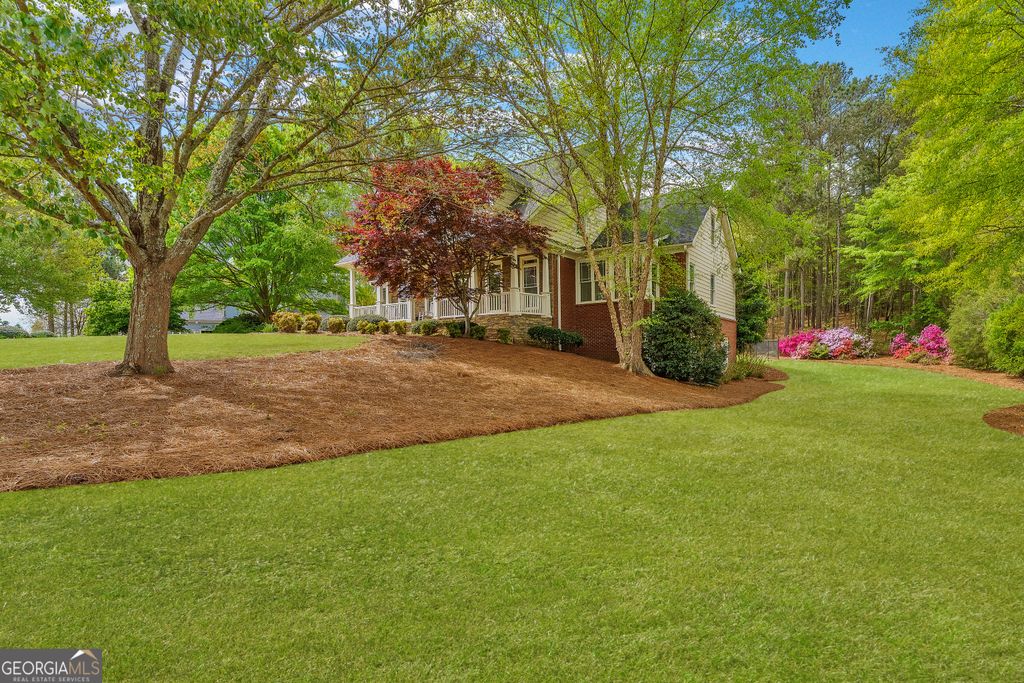 Photo of 214 Chandler Walk, Loganville, GA 30052 (MLS # 10727945)