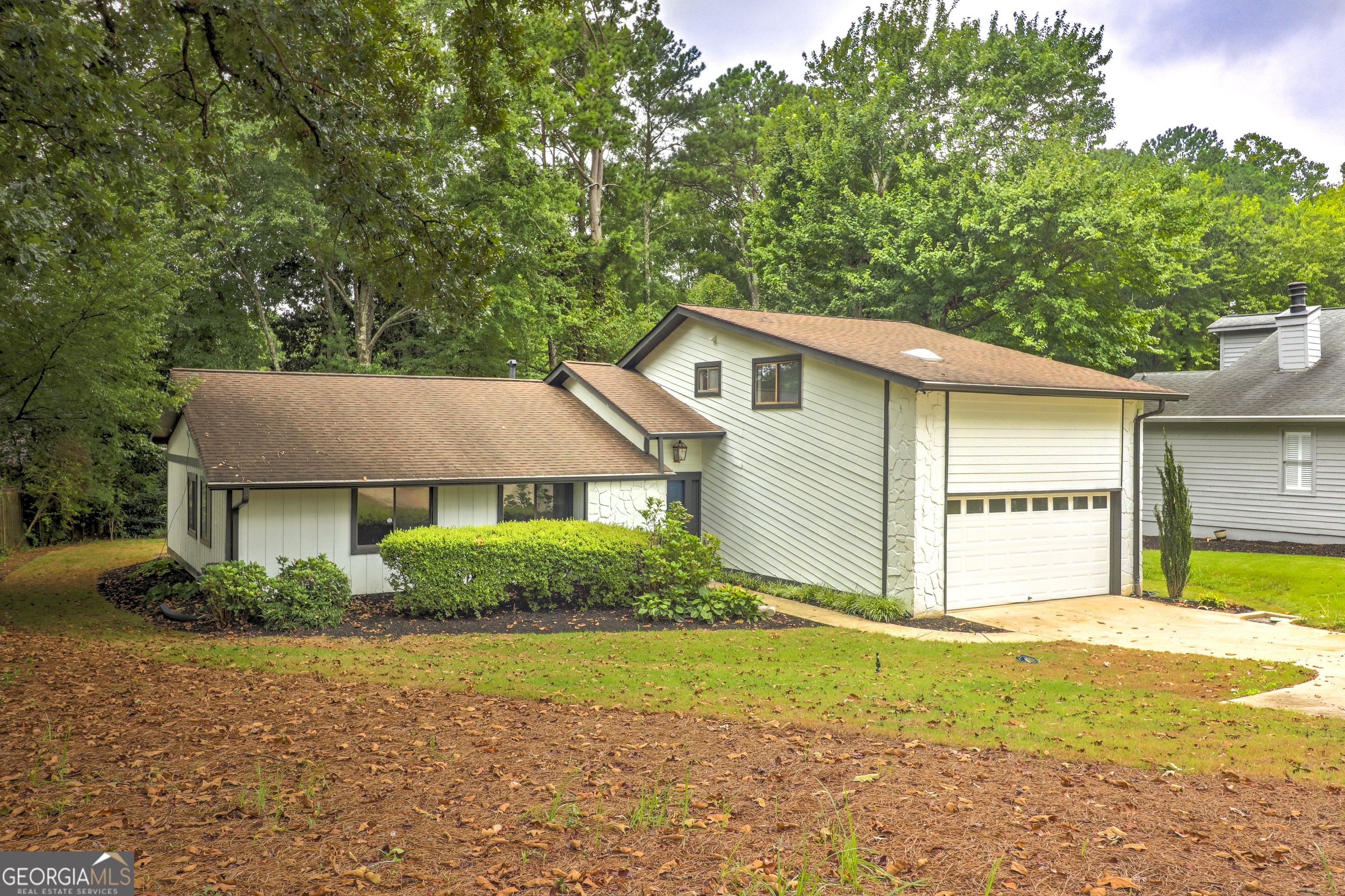 1217 Fairfield DR